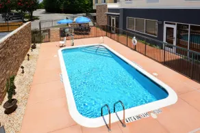 Fairfield by Marriott Inn & Suites Raleigh Capital Blvd I-540 - Pool