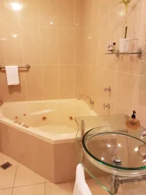 Getaway Inn Boutique Guest house - Bathroom