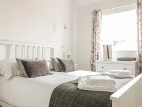 O Estável, BERKELEY - Quarto