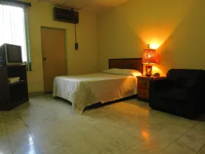 Hostal Tropicana - Room