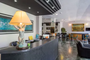 Hotel Plaza - Reception