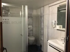 Bolat Hotel - Bathroom