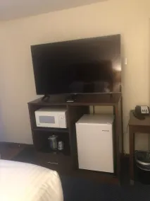 Red Lion Inn and Suites La Pine, Oregon - Camera