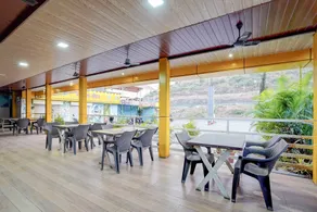 Fabhotel Raj - Restaurant