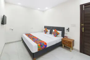 Fabhotel Resto Relax - Chambre