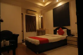 Hotel Gokul - Room