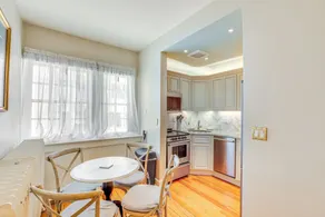 Historic French Consulate! Cap Hill Area, Walkable - Interiør
