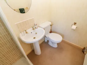 The Fairhaven - Bathroom