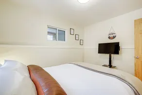 Family-friendly Home w/ Hot Tub, Near Lake George! - Interiør