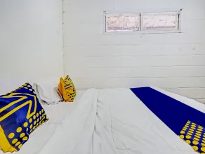 SPOT ON 91320 Pondok Elia Syariah - Room