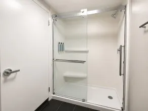 Courtyard by Marriott Houston Hobby Airport - Badezimmer