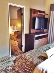 Best Western The Inn & Suites Pacific Grove - Chambre