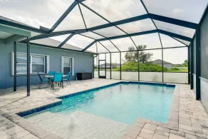Modern Home w/ Patio & Grill in Cape Coral! - Intérieur