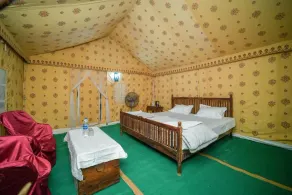 The Captain Desert Camp - Camera