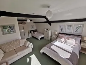 Steps Farmhouse B&B - Room