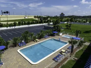 Days Inn by Wyndham Orlando Downtown - Piscine