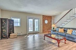 Relaxing New York Home w/ Boat Dock & Lake View! - Interiör