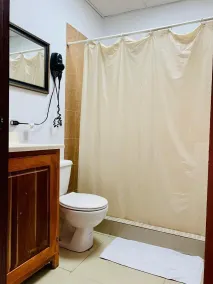 Coastal Bay Suite & Golf Cart Rental - Bathroom