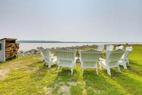 Oceanfront Mid-coast Maine Home w/ Private Beach! - Interior