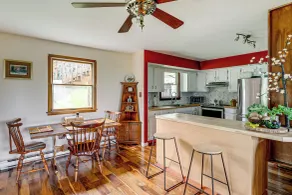Bangor Countryside Retreat w/ Gorgeous Views - Interiør