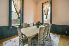 Walk to Events & Dining: Updated Brownwood Apt - Interiör