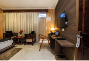 Evoque Hotel - River View Near Mall Road - Chambre
