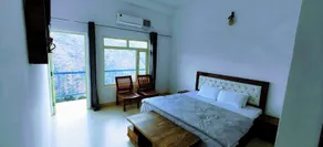 The Yamuna Deck Resort and Cafe - Room