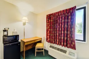Capital O Amerihost Inn and Suites Mexico Hwy 54 MO - Zimmer