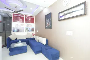 HOTEL GLOBAL STAY Near Delhi Airport - Reception