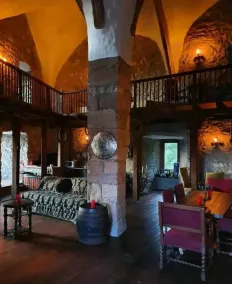 Burg Hermannstein - Rittersaal - Camera
