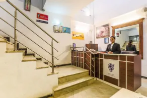 FabHotel The Maple Stays - DLF Galleria - Reception