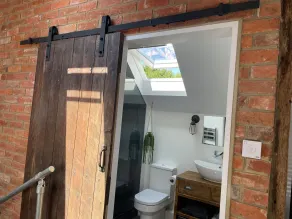 The Old Brewhouse & Piggery - Bathroom