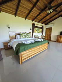 Drake Bay Greenleaf - Room