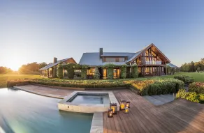 Spicers Peak Lodge - Pool