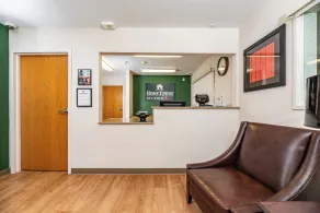 HomeTowne Studios by Red Roof Fresno - West - Hall
