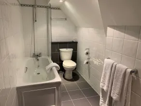 Barons Court Hotel Walsall - Salle de bain