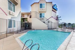Days Inn by Wyndham Carlsbad - Piscine