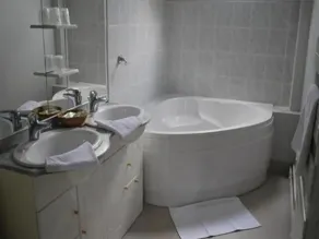 Hôtel Le Normandie - Bad