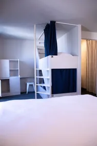 The People - Tours - Room