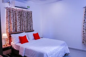 Cloud9 Homes Service Apartment - Quarto