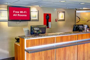 Red Roof Inn Pensacola - I-10 at Davis Highway - Hall