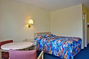 Motel 6 Chandler, AZ - Room
