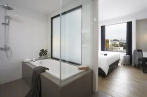 de Braga, ARTOTEL Curated - Bathroom