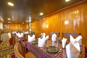 Gulmarg Ski Hill Resort - Restaurant