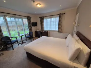 Warren Lodge - Camera