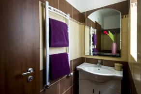 Grand Budapest Apartments - Bad