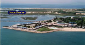 Provincetown Inn - Chambre