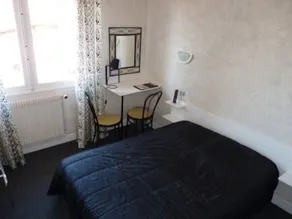 Rest 'In Born - Camera