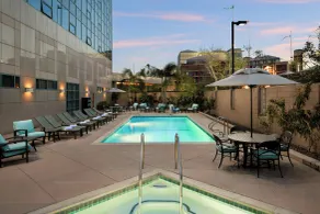 Sheraton Cerritos - Piscine