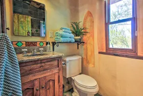 Close to Trails! Phoenix Gem w/ 2-tier Patio & BBQ - Innvendig
